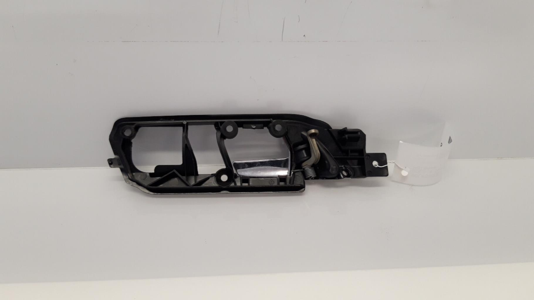 Maniglia interna anteriore sinistra VOLKSWAGEN POLO 4 PHASE 1 Diésel - 1