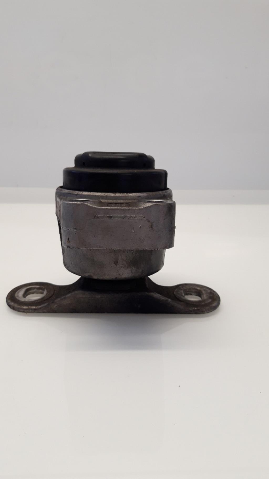 Support moteur droit FORD MONDEO 2 Diesel - 1