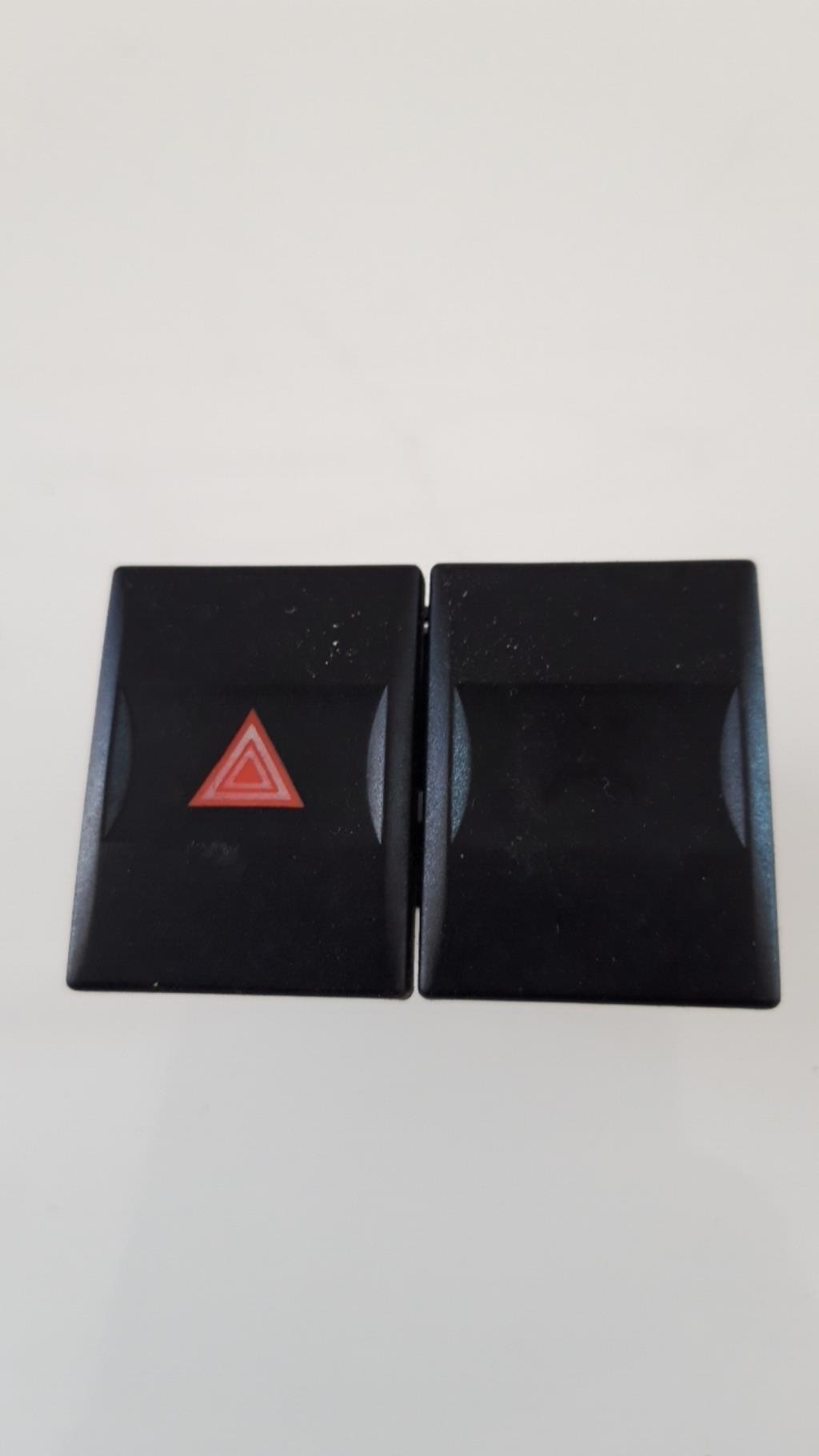 Bouton de warning FORD MONDEO 2 Diesel - 1
