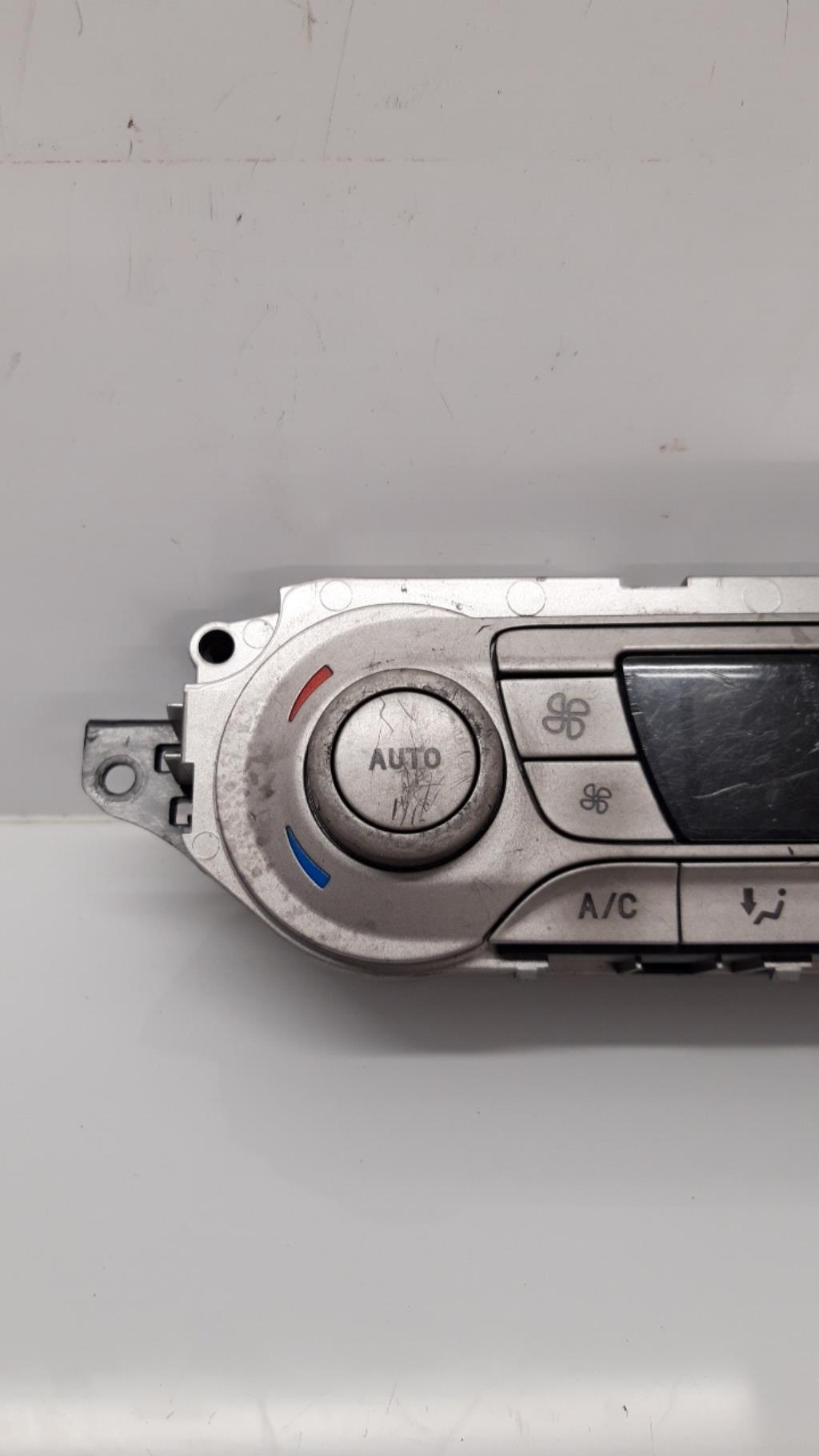 Commande chauffage FORD KUGA 1 Diesel - 1