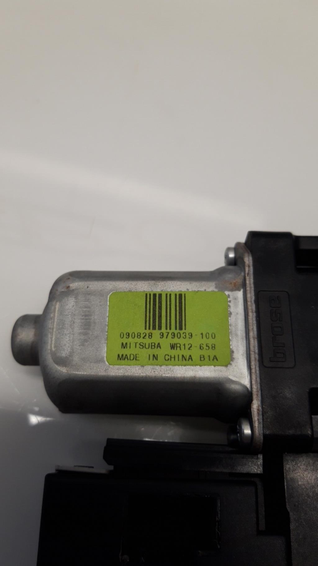 Motore alzacristalli posteriore sinistro FORD KUGA 1 Diésel - 1