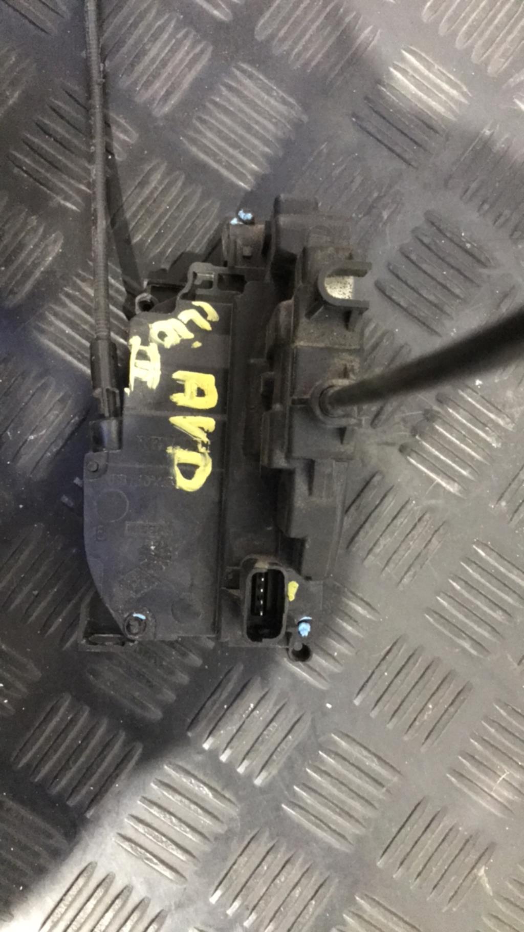 Serrure avant droit RENAULT CLIO 3 PHASE 2 Diesel - 1