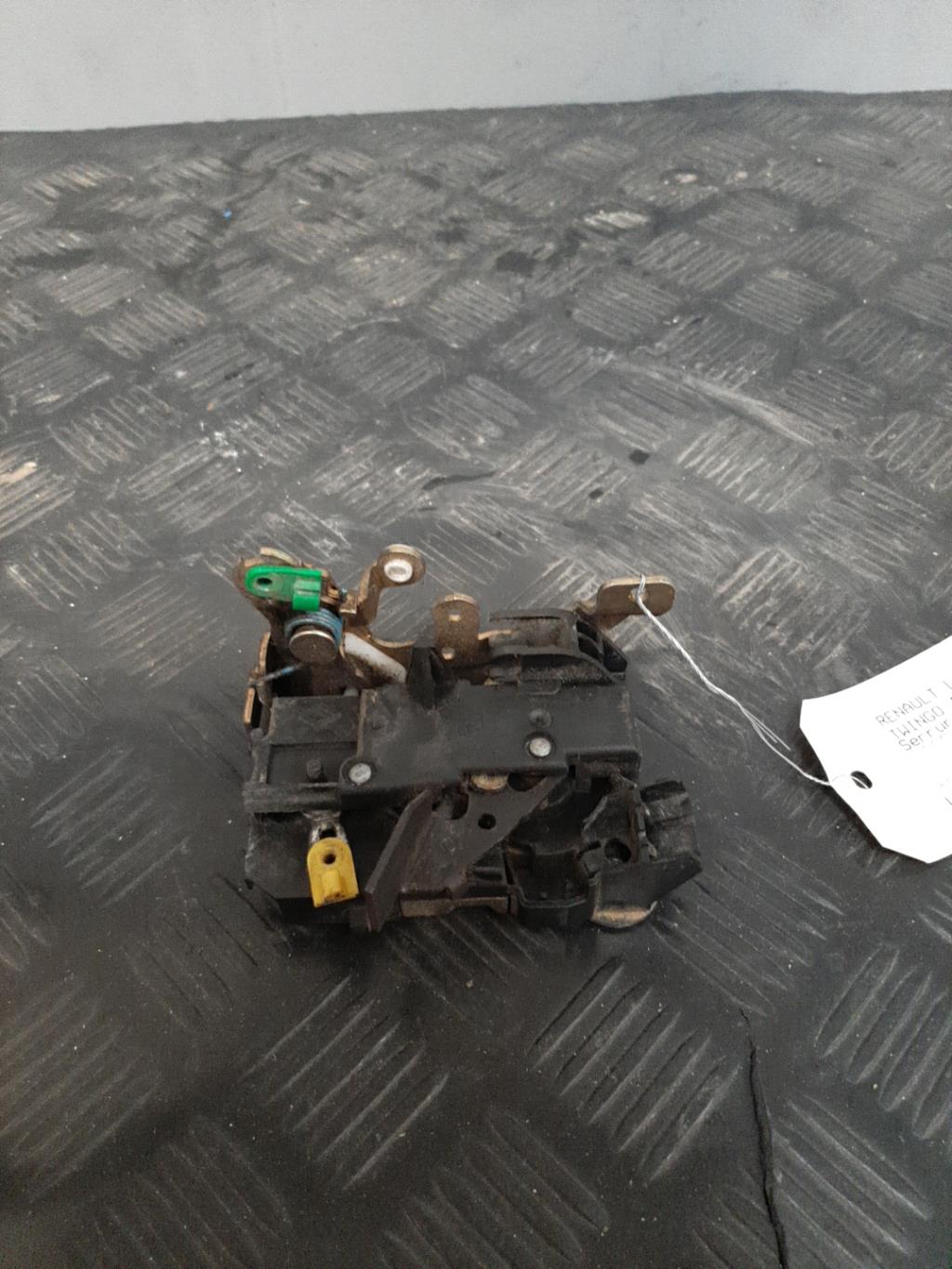 Serrure avant droit RENAULT TWINGO 1 PHASE 1 Essence - 1
