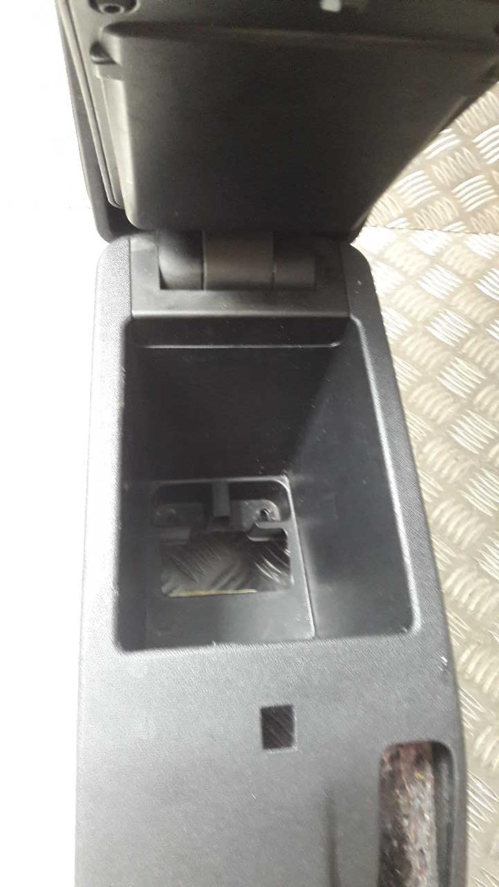 Console central (interieur plastique) KIA PRO-CEED 1 PHASE 1 Diesel - 1