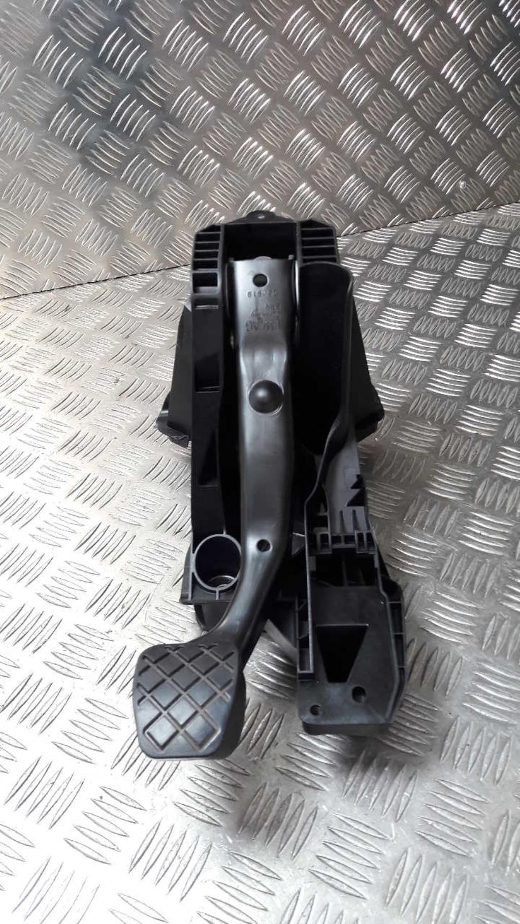 Pedale de frein VOLKSWAGEN GOLF 7 PHASE 2 Essence - 1