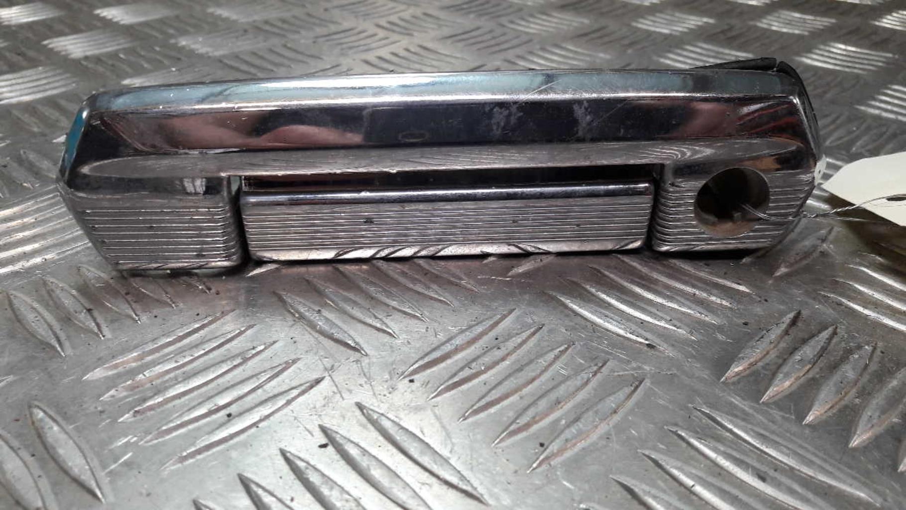 Poignee porte avant gauche LADA NIVA PHASE 2 Essence/GPL - 1