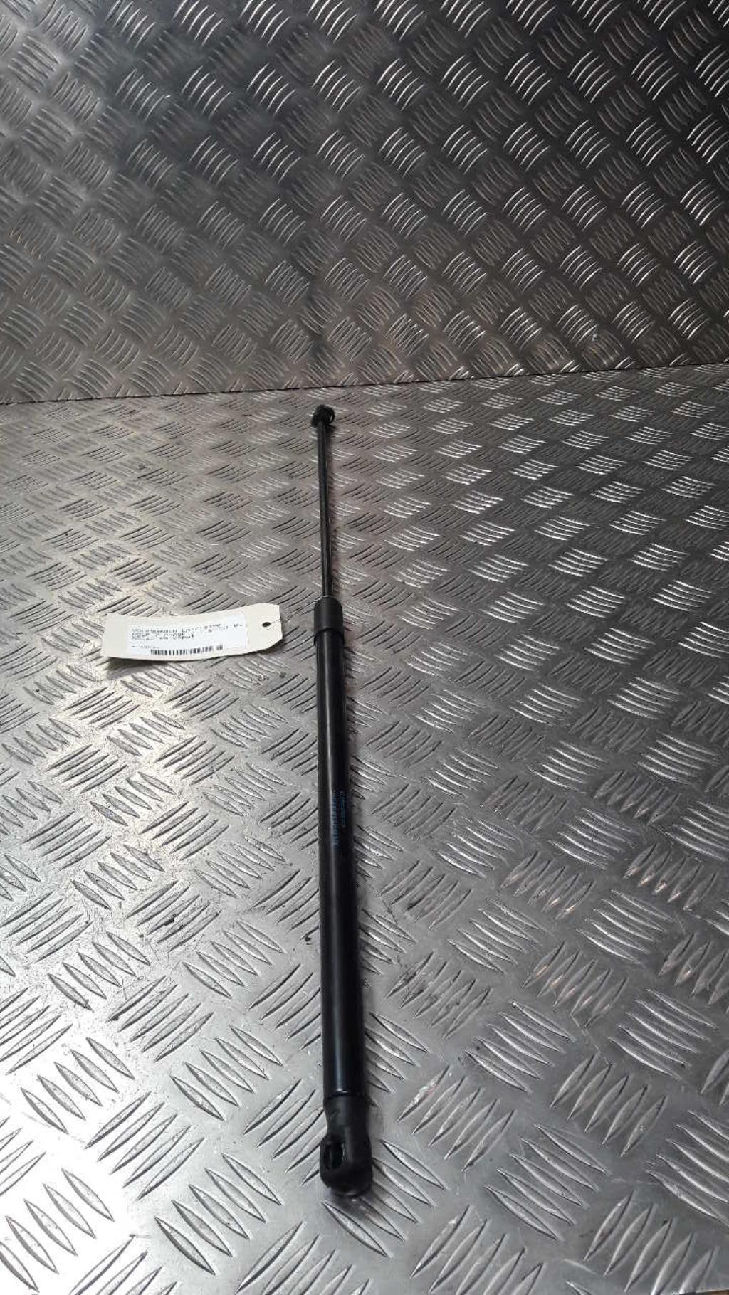 Verin de capot VOLKSWAGEN GOLF 7 PHASE 2 Essence - 1