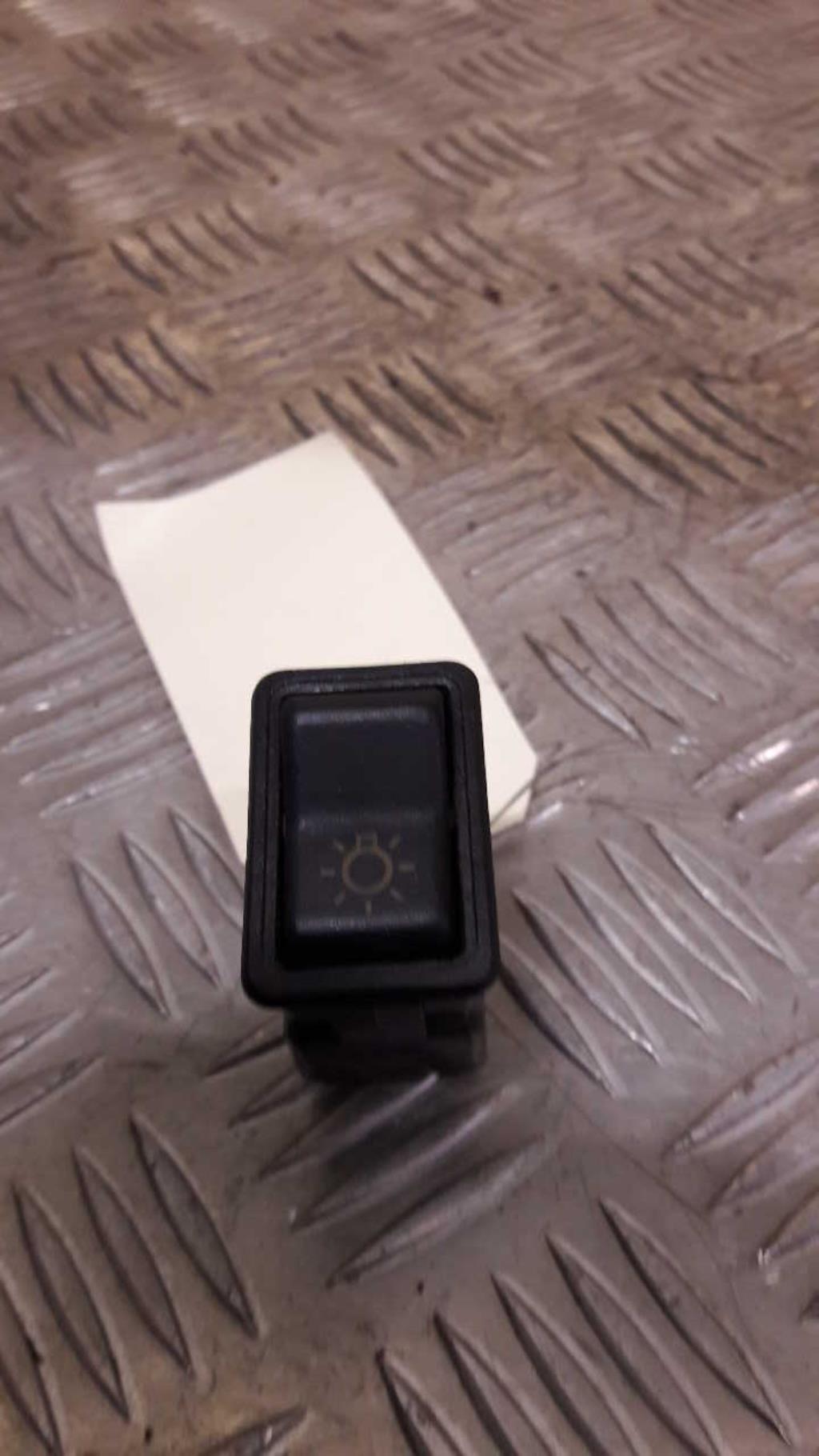 Bouton/Interrupteur LADA NIVA PHASE 2 Essence/GPL - 1