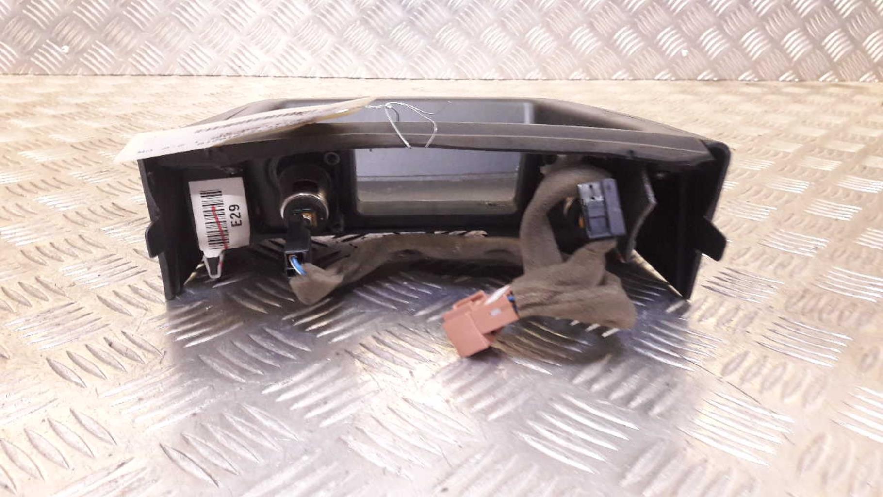 Console central (interieur plastique) HYUNDAI SANTA FE 2 PHASE 1 Diesel - 1