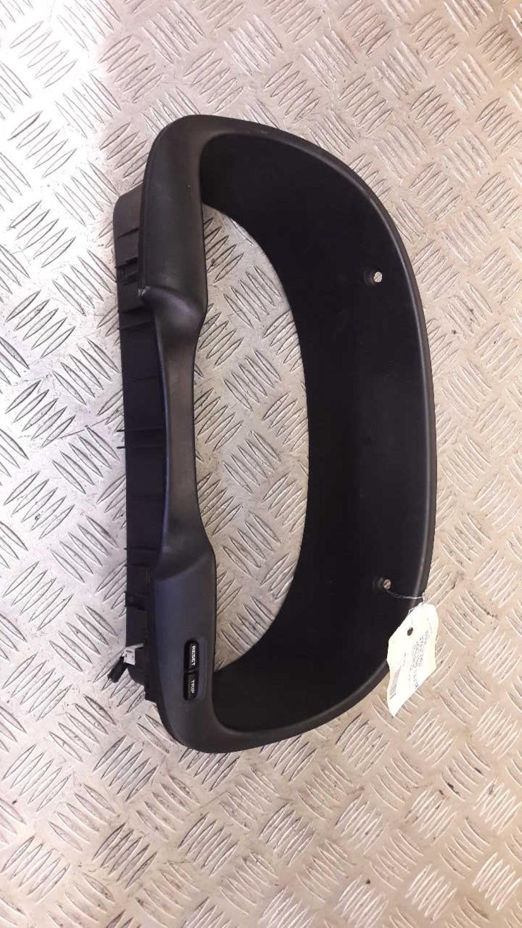 Console central (interieur plastique) HYUNDAI SANTA FE 2 PHASE 1 Diesel - 1