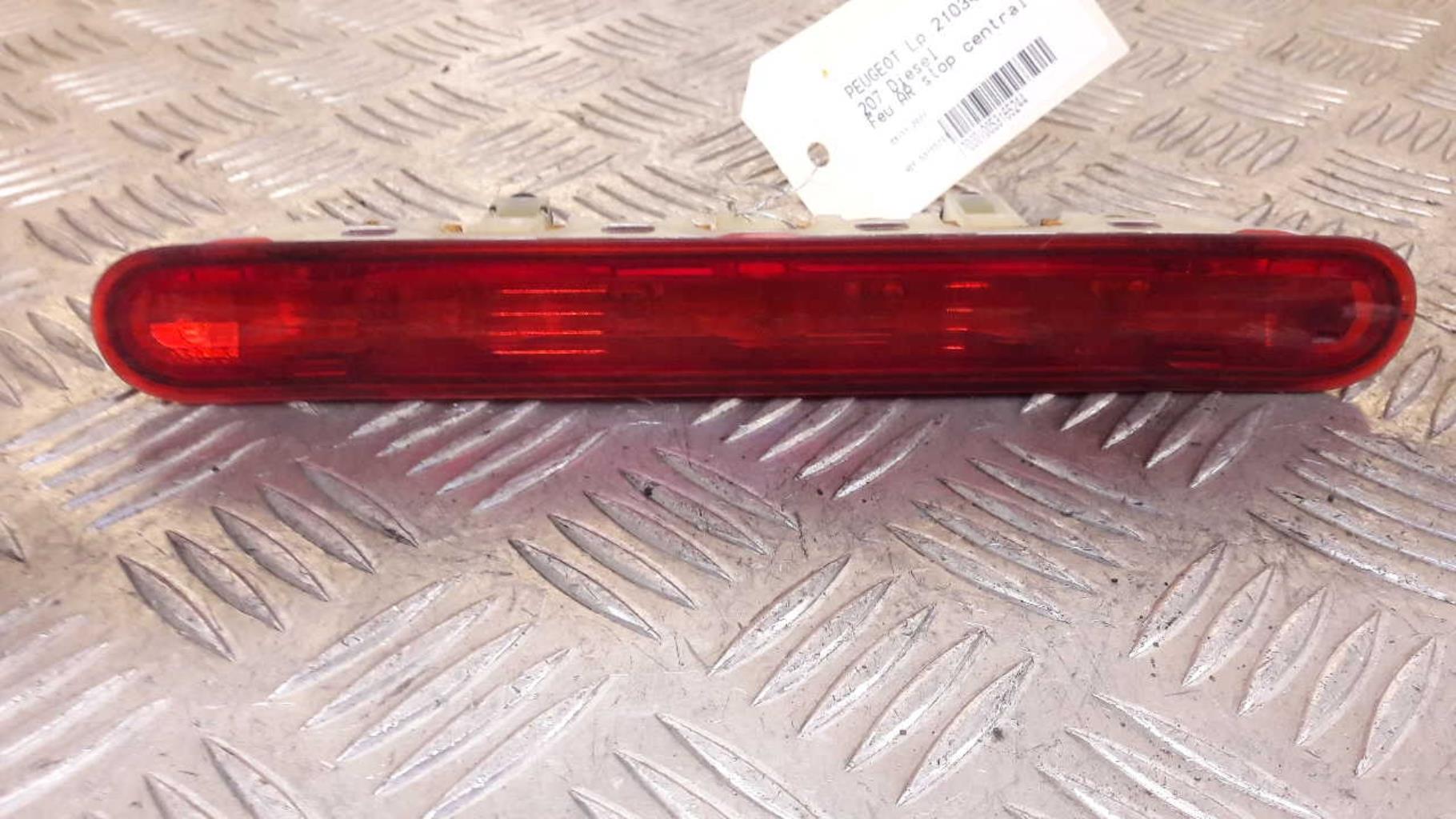 Feu arriere stop central PEUGEOT 207 PHASE 1 Diesel - 1