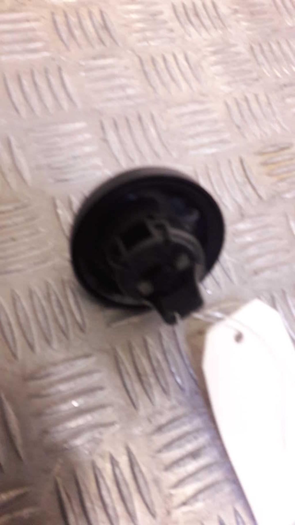 Bouchon de carburant PEUGEOT 307 PHASE 1 CABRIOLET Essence - 1