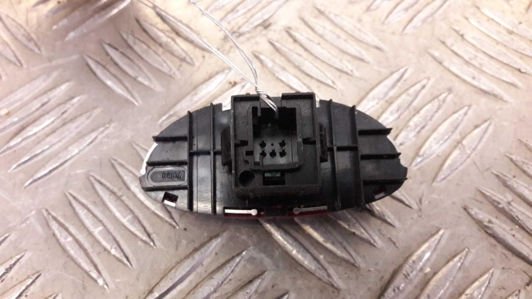 Bouton/Interrupteur PEUGEOT 206 PHASE 1 Diesel - 1