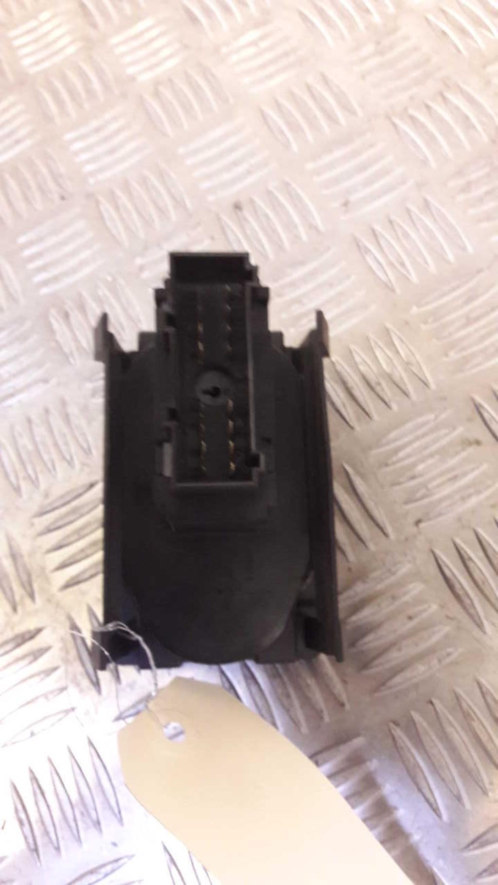 Commande de phare FORD FIESTA 5 PHASE 2 Diesel - 1