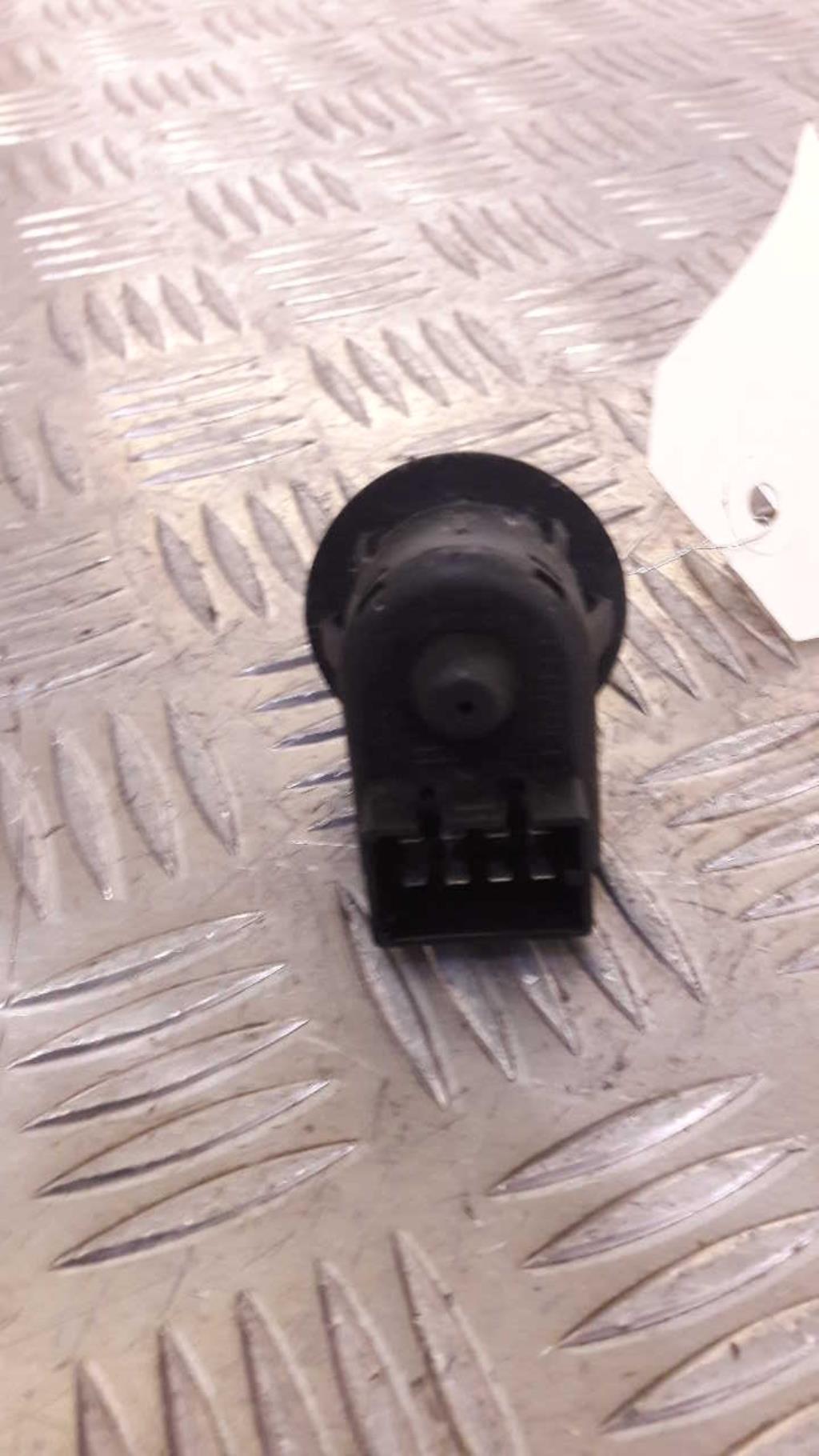 Commande retroviseurs RENAULT CLIO 3 PHASE 2 Diesel - 1