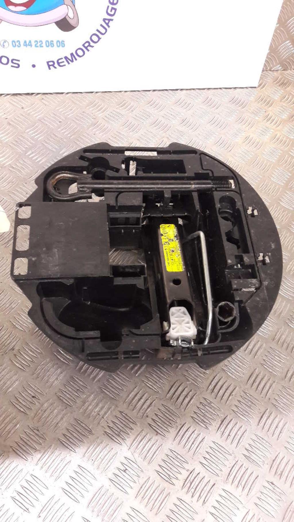 Cric (Ensemble depannage) RENAULT CLIO 3 PHASE 2 Diesel - 1