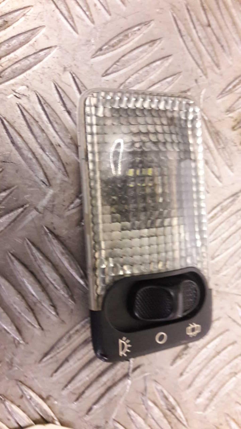 Eclairage de plafonnier PEUGEOT 206 PHASE 1 Diesel - 1