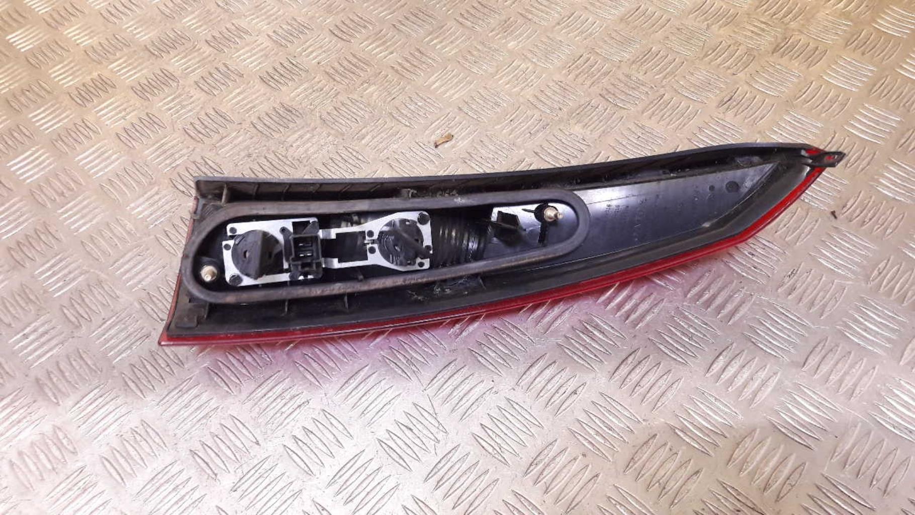 Feu arriere secondaire gauche (feux) VOLVO V 70 1 PHASE 2 BREAK Diesel - 1