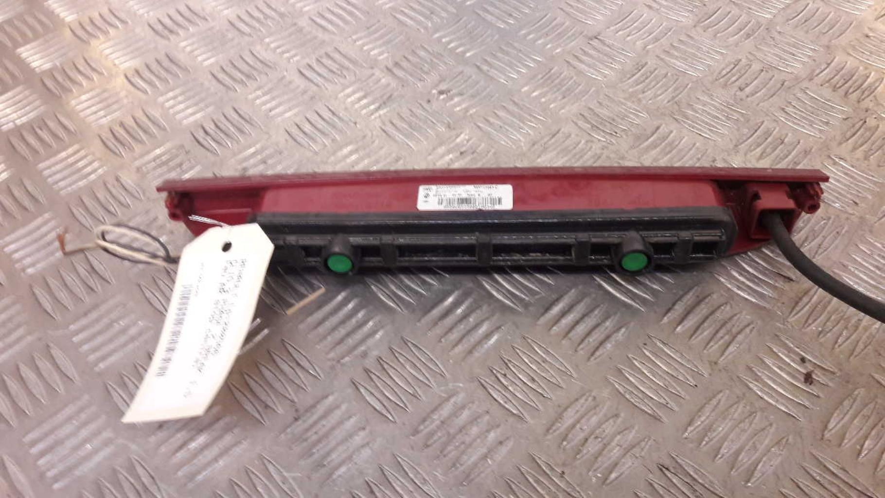 Feu arriere stop central RENAULT CLIO 3 PHASE 2 BREAK Diesel - 1