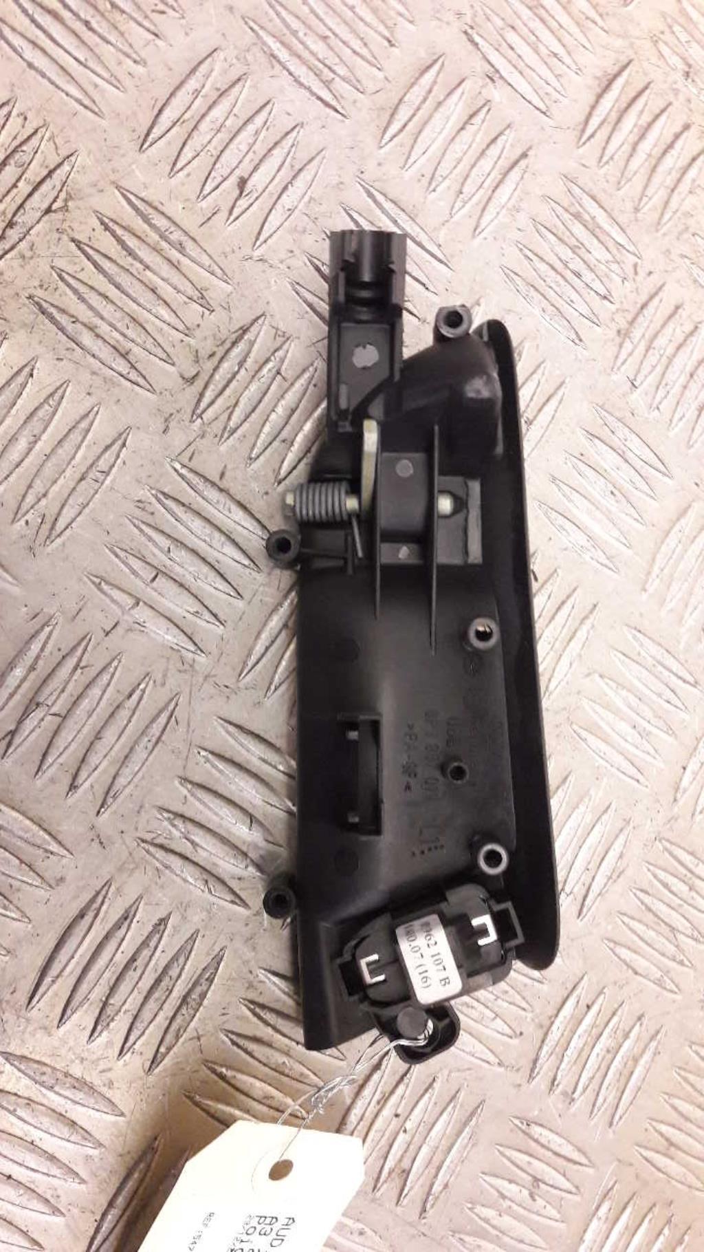 Poignee interieur avant gauche AUDI A3 2 PHASE 1 Diesel - 1
