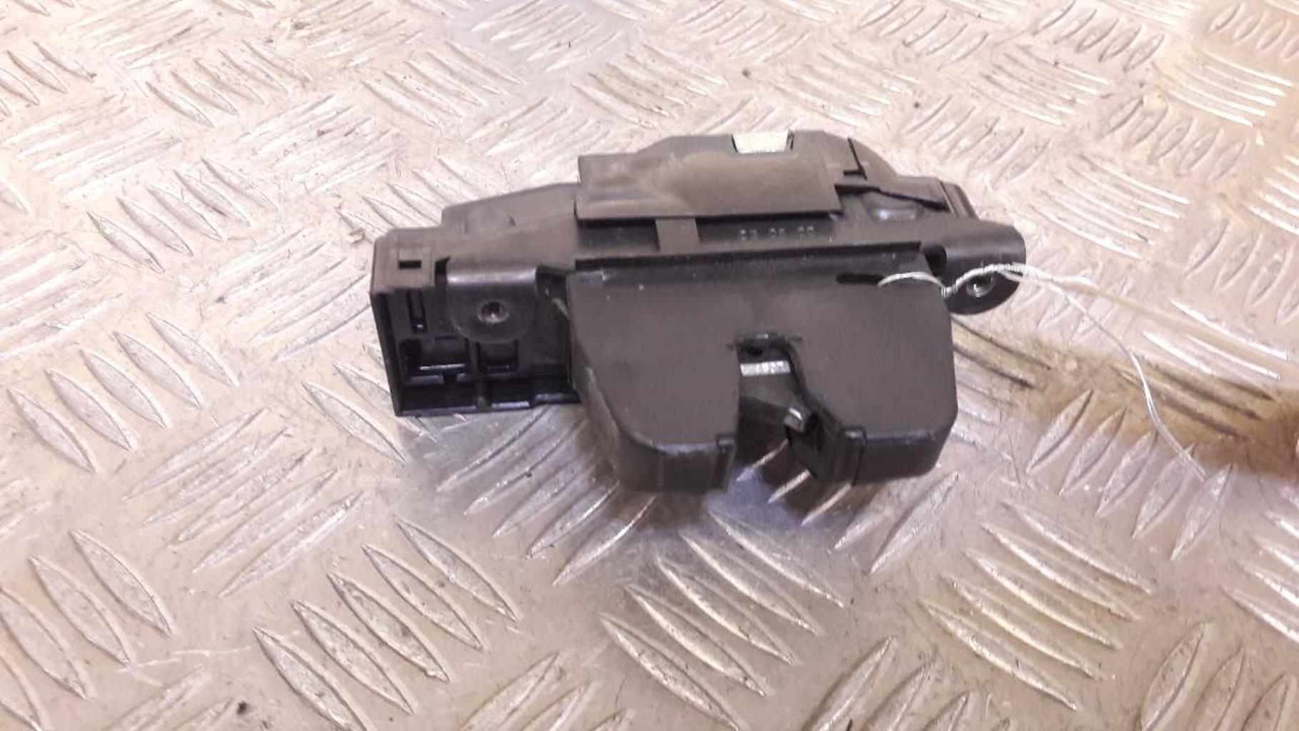 Serrure de hayon PEUGEOT 207 PHASE 1 Diesel - 1
