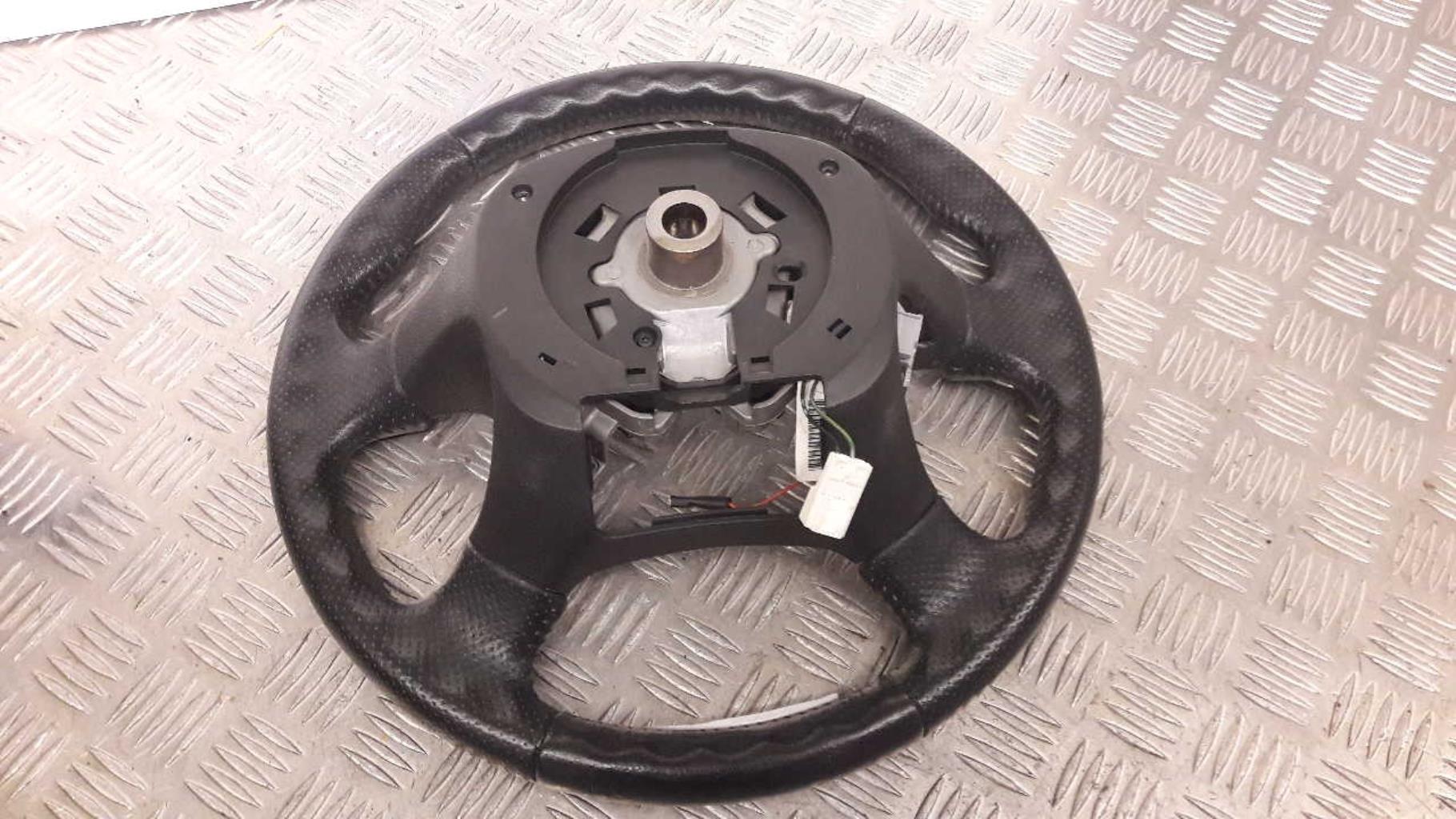 Volant NISSAN ALMERA 2 PHASE 2 Diesel - 1