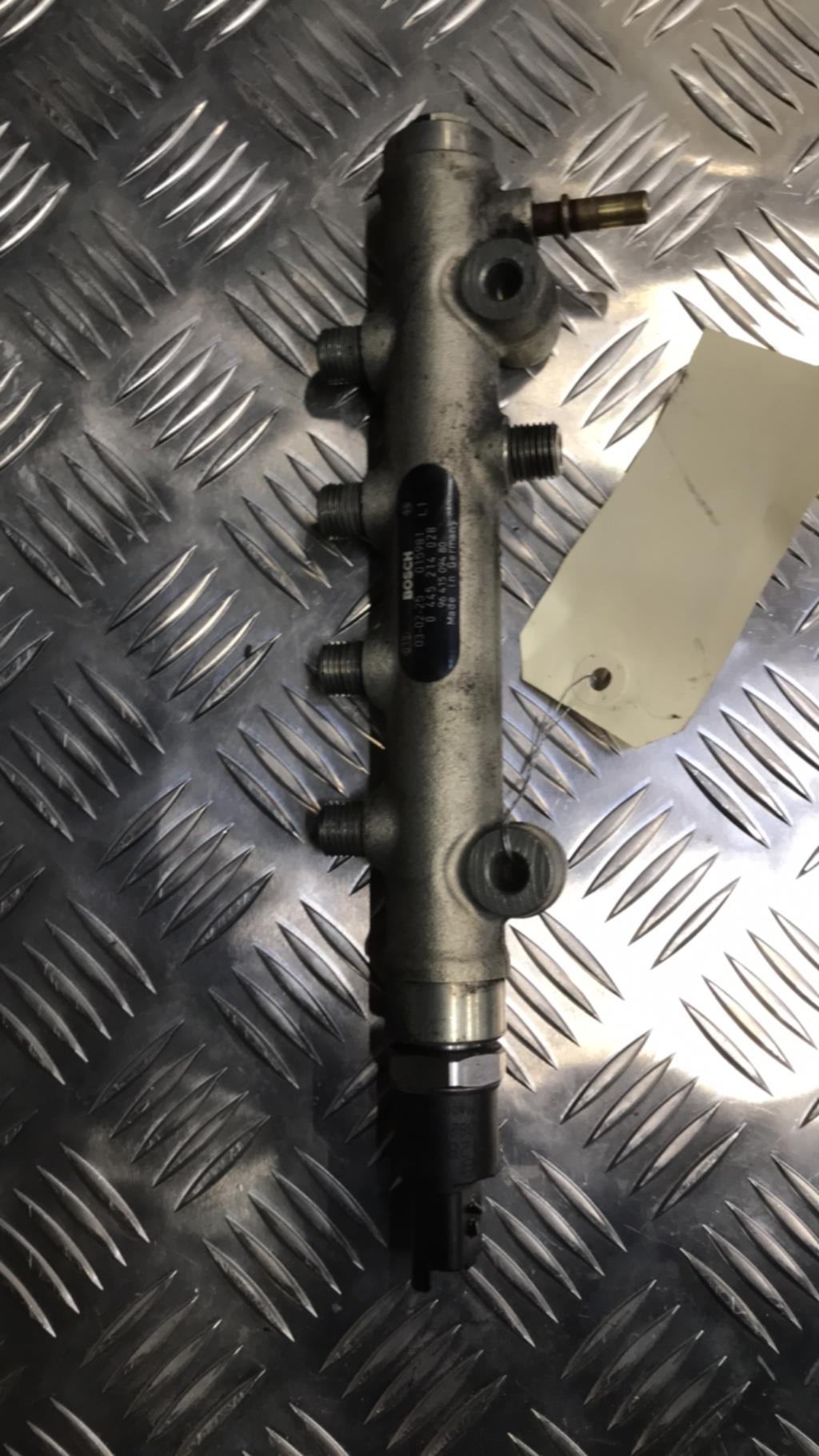 Rampe injection PEUGEOT 206 PHASE 1 Diesel - 1