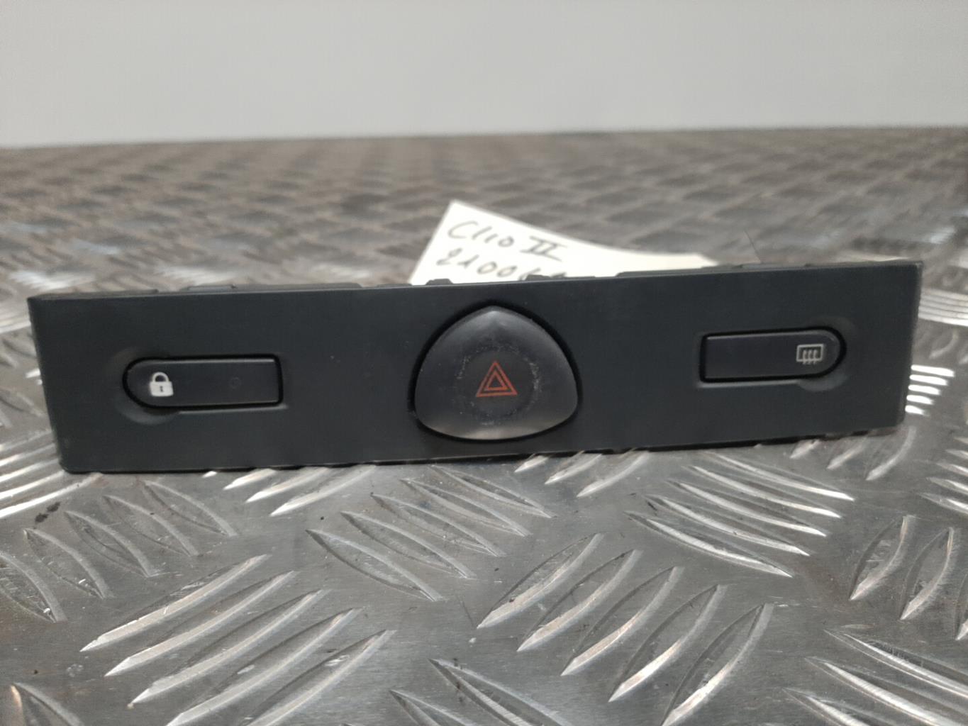 Bouton de warning RENAULT CLIO 2 CAMPUS PHASE 1 Diesel - 1