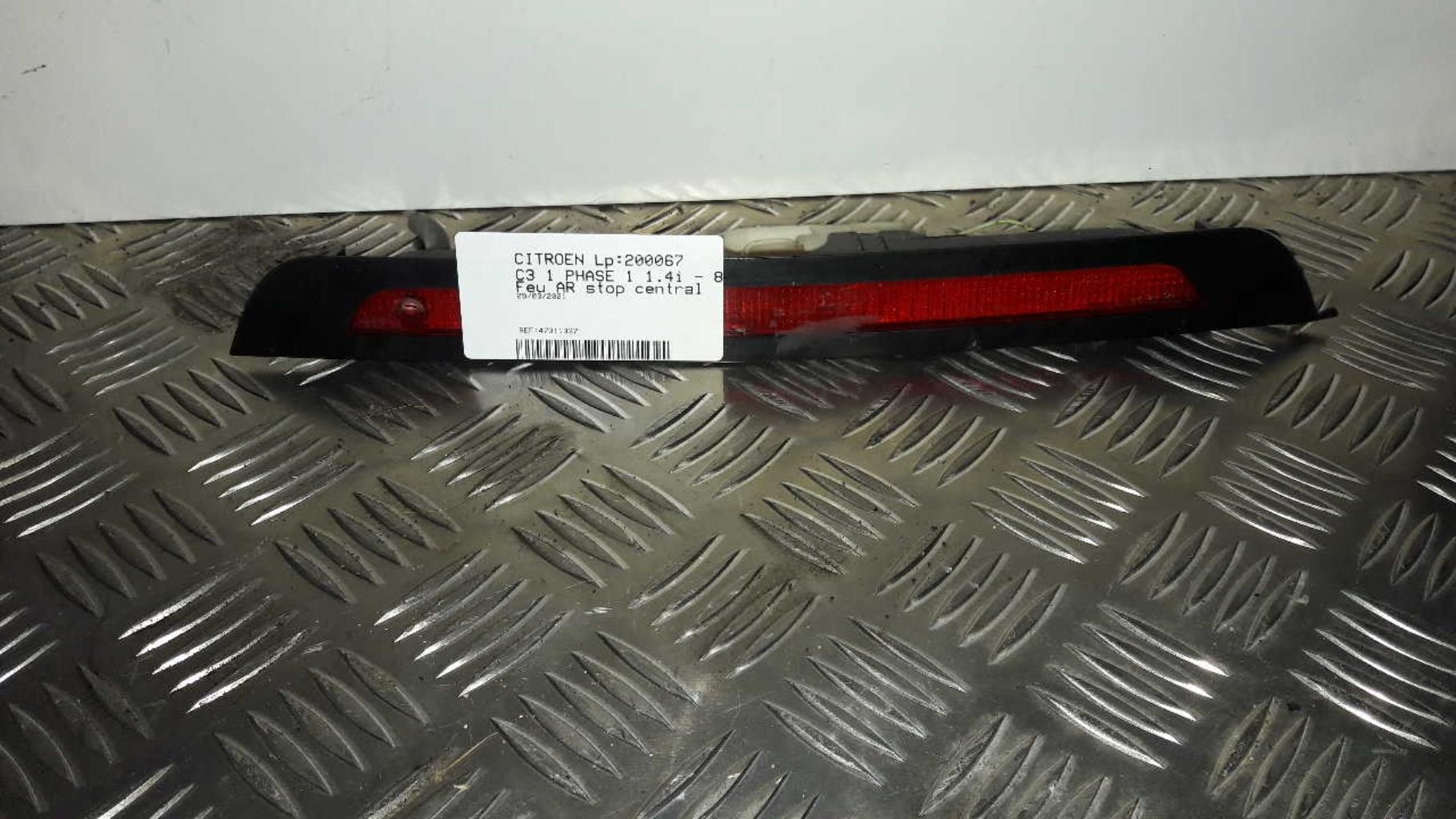Feu arriere stop central CITROEN C3 1 PHASE 1 Essence - 1