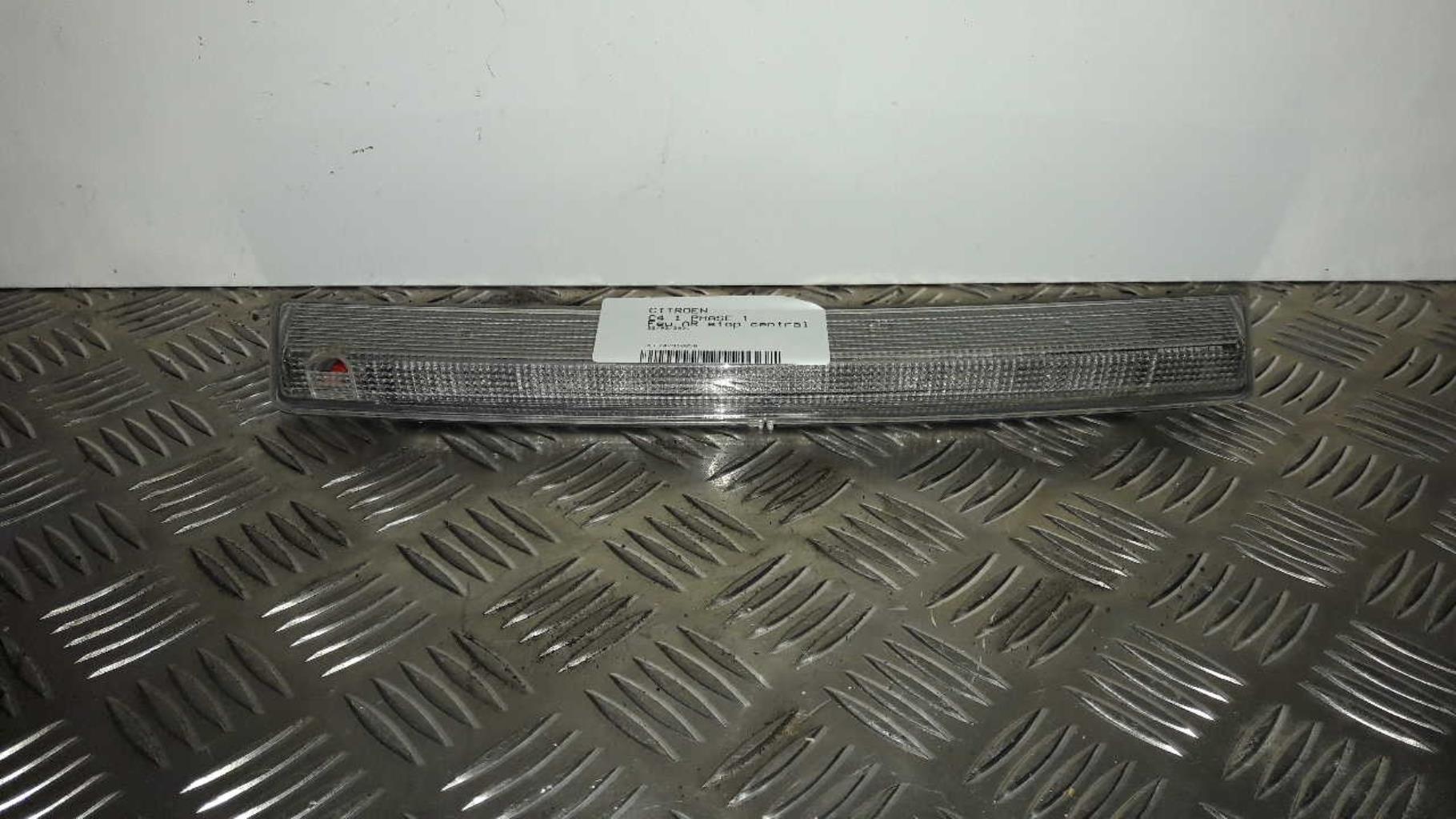 Feu arriere stop central CITROEN C4 1 PHASE 1 Essence - 1