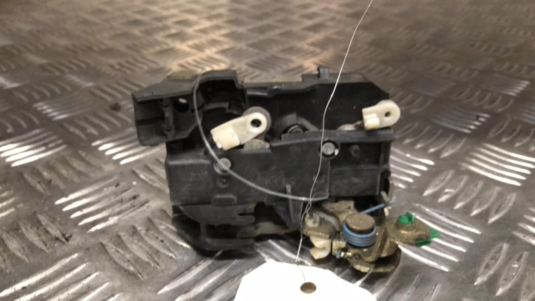 Serrure avant droit RENAULT CLIO 1 PHASE 1 Essence - 1
