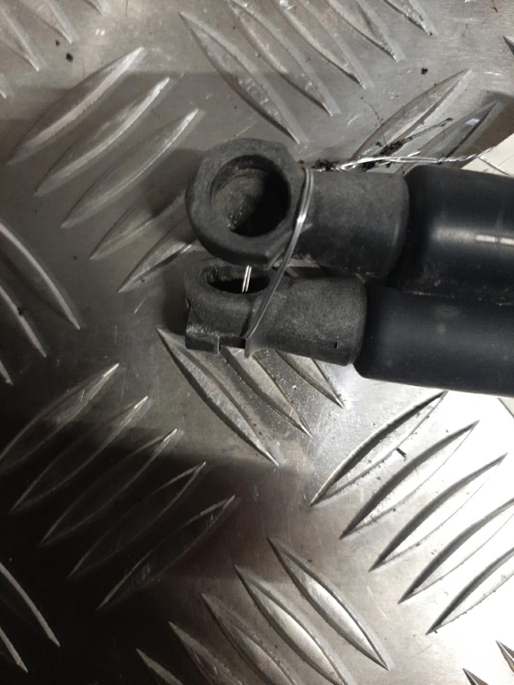 Verin de coffre FIAT 500 2 PHASE 1 Essence - 1