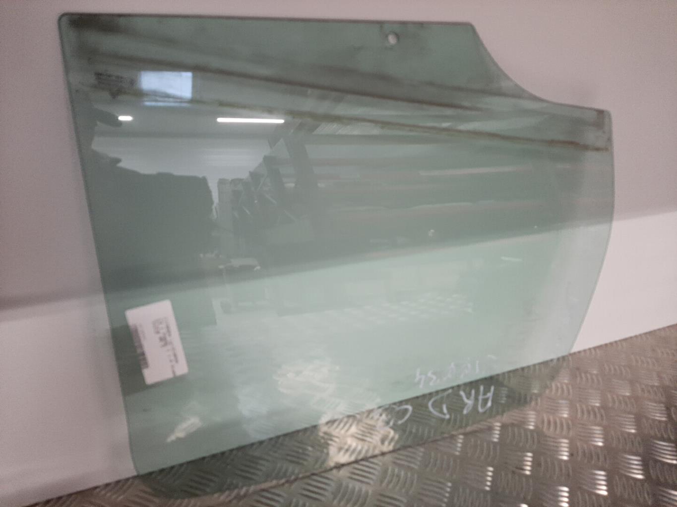 Vitre arriere droit CITROEN C3 1 PHASE 1 Diesel - 1