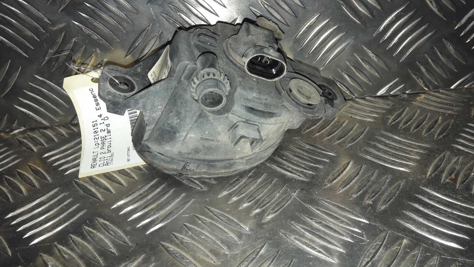 Anti brouillard droit (feux) RENAULT CLIO 2 PHASE 2 Essence - 1