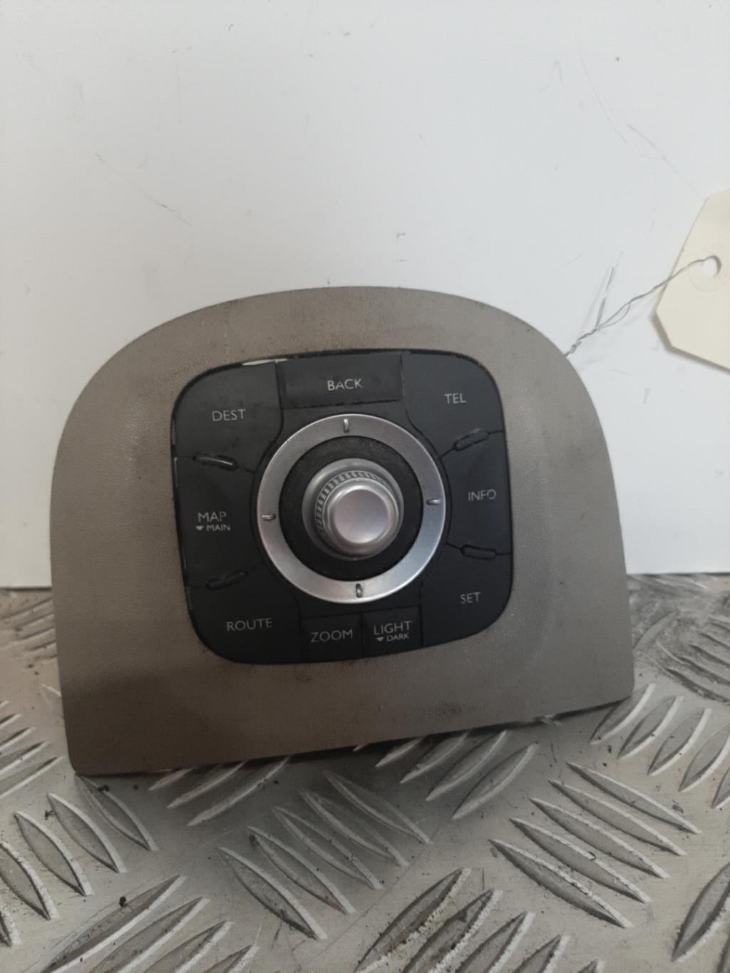 Commande GPS RENAULT GRAND SCENIC 2 PHASE 2 Diesel - 1