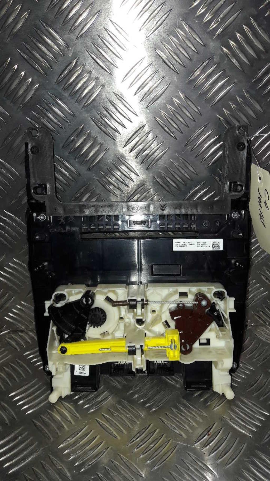 Commande chauffage CITROEN C4 2 PHASE 1 Essence - 1