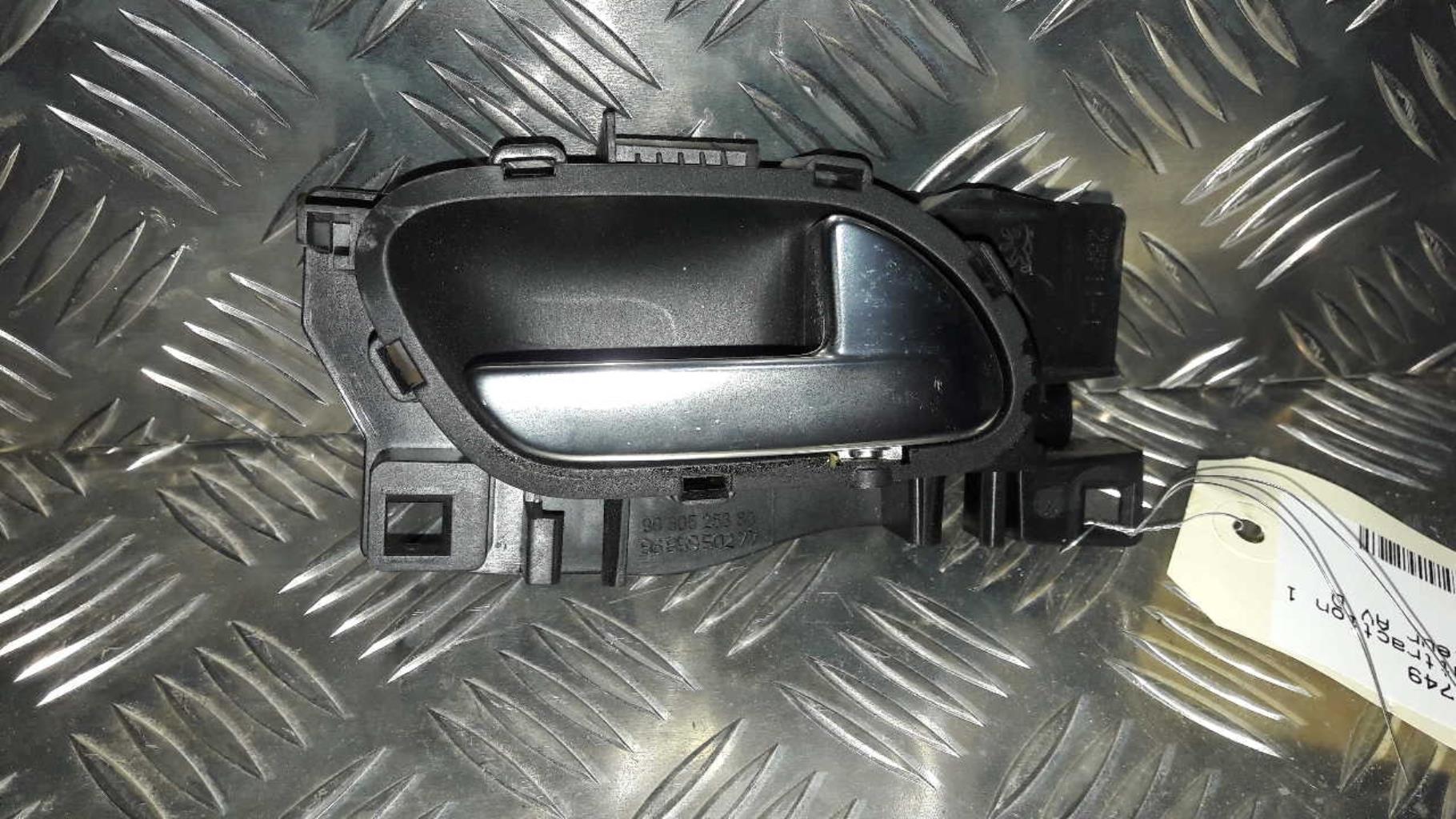 Poignee interieur avant droit CITROEN C4 2 PHASE 1 Essence - 1
