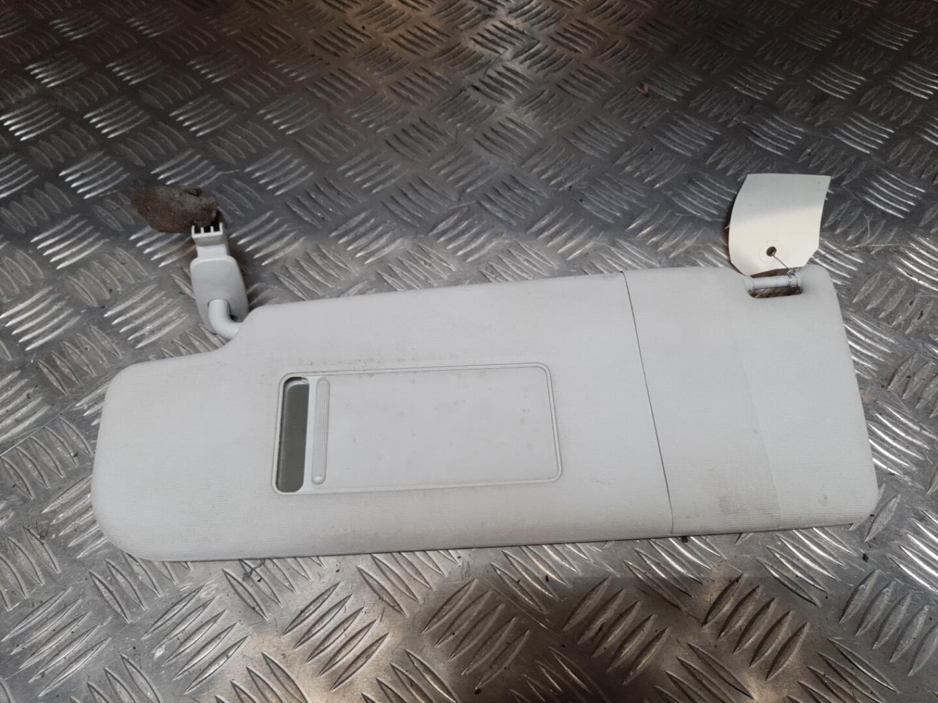 Pare soleil droit VOLKSWAGEN GOLF 4 Essence - 1