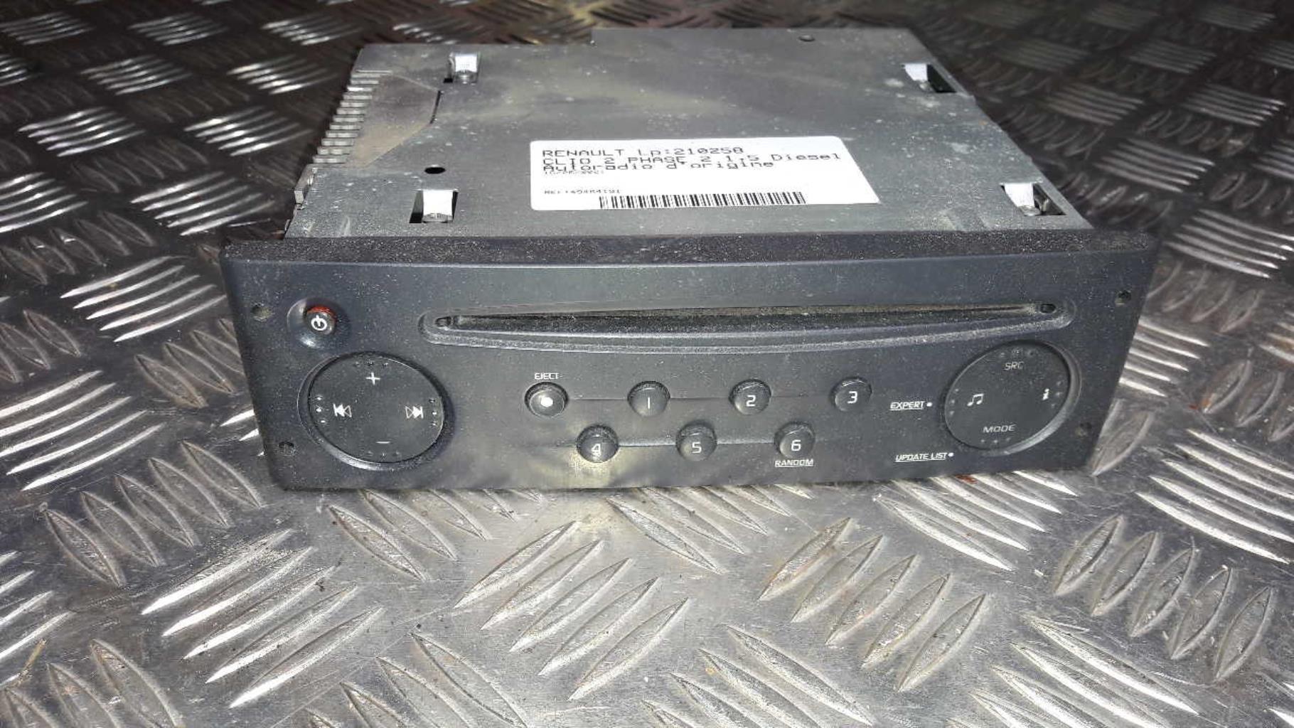 Autoradio d'origine RENAULT CLIO 2 PHASE 2 Diesel - 1