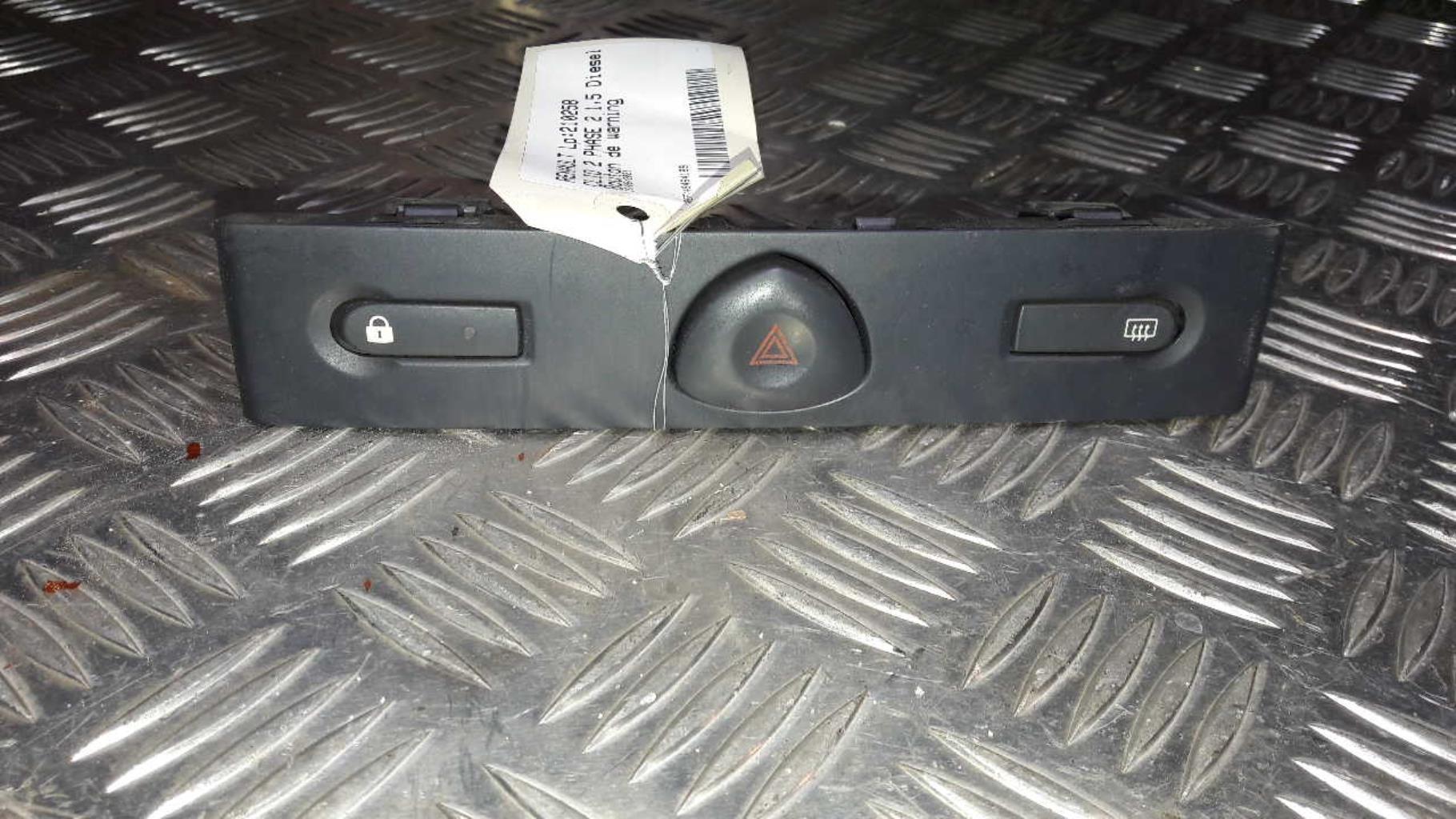 Bouton de warning RENAULT CLIO 2 PHASE 2 Diesel - 1