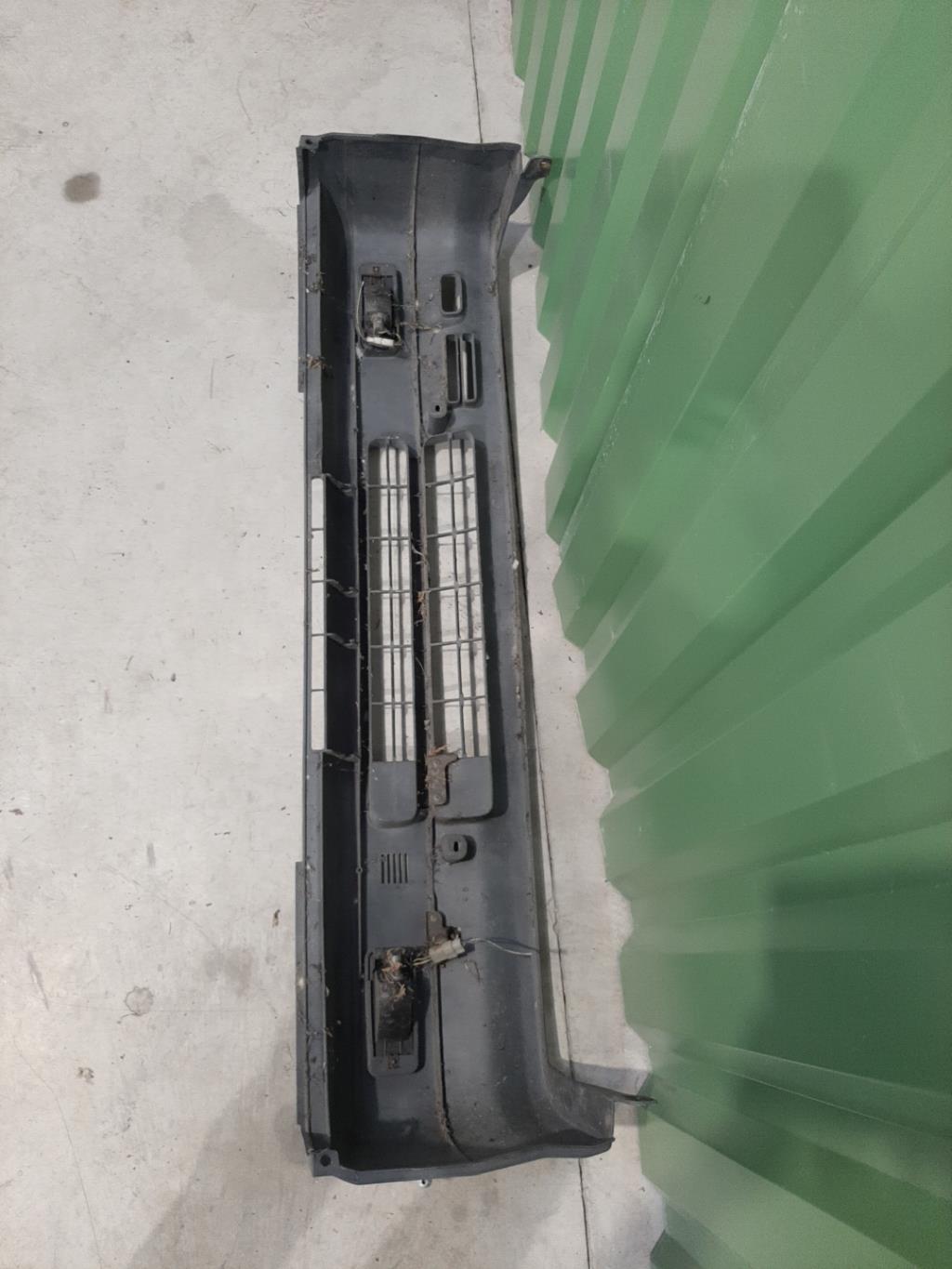 Pare choc avant DAIHATSU HIJET 2 Diesel - 1