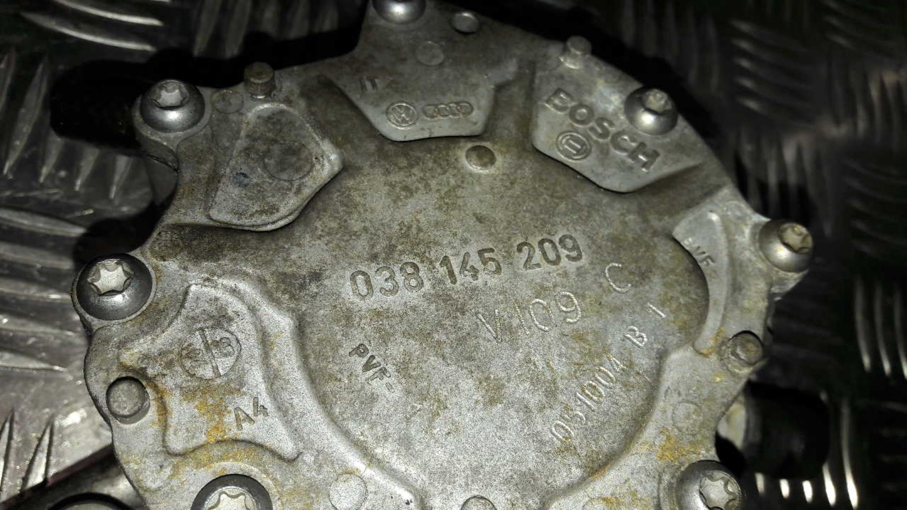 Pompe à injection VOLKSWAGEN GOLF 5 Diesel - 1