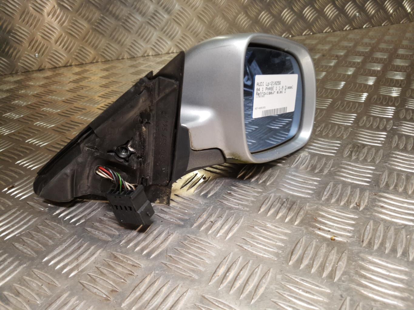 Retroviseur droit AUDI A4 1 PHASE 1 Diesel - 1