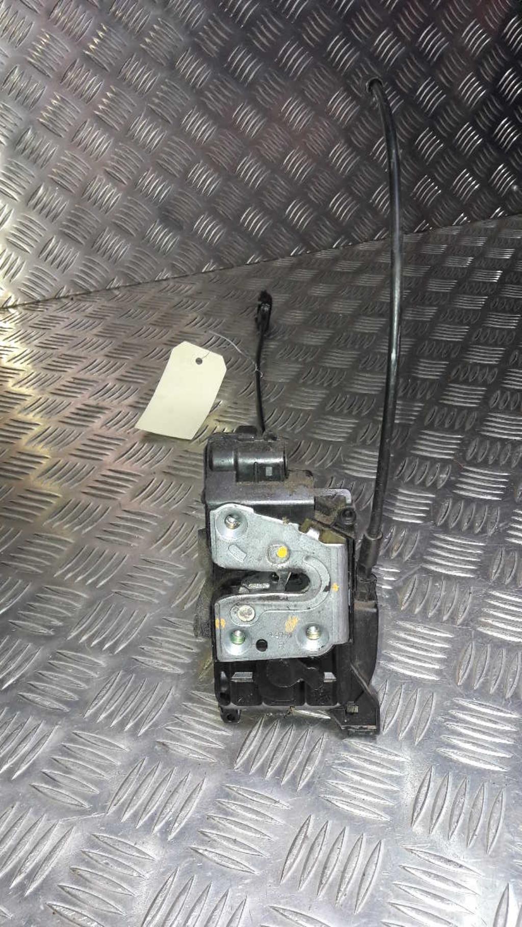 Serrure avant droit RENAULT CLIO 3 PHASE 2 BREAK Diesel - 1