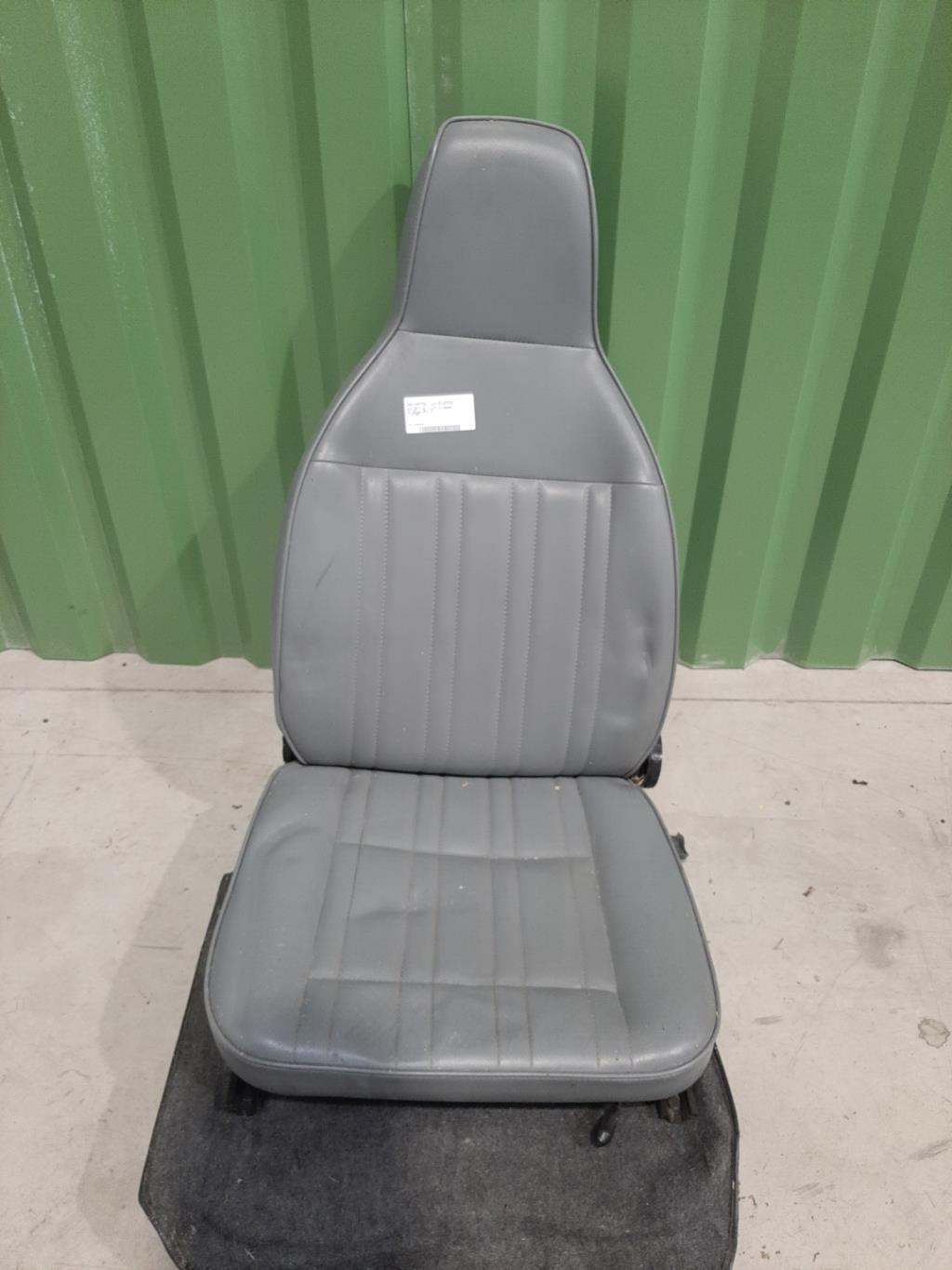 Siege avant droit DAIHATSU HIJET 2 Diesel - 1