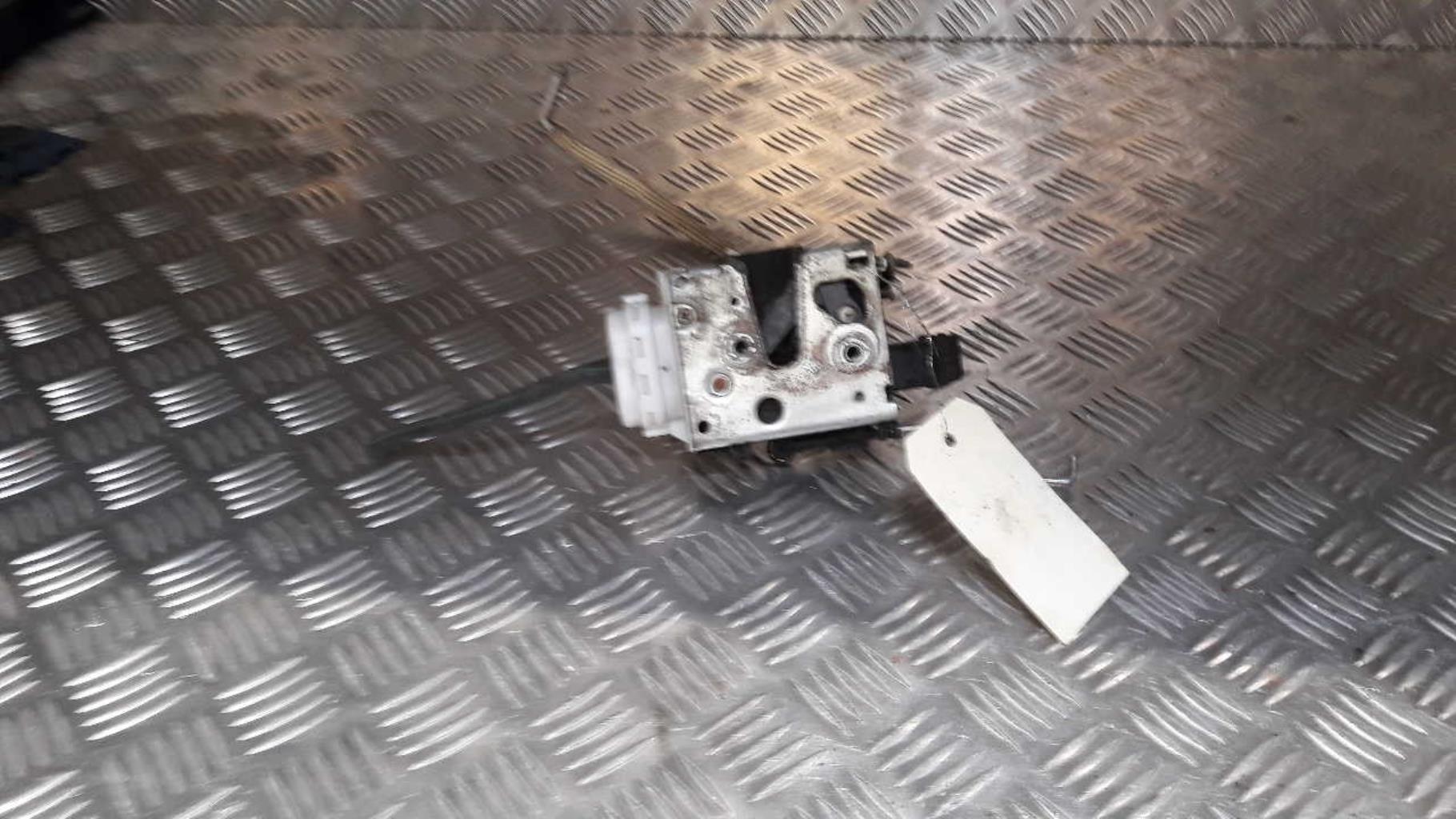 Serrure avant gauche AUDI 100 2 PHASE 2 Essence - 1