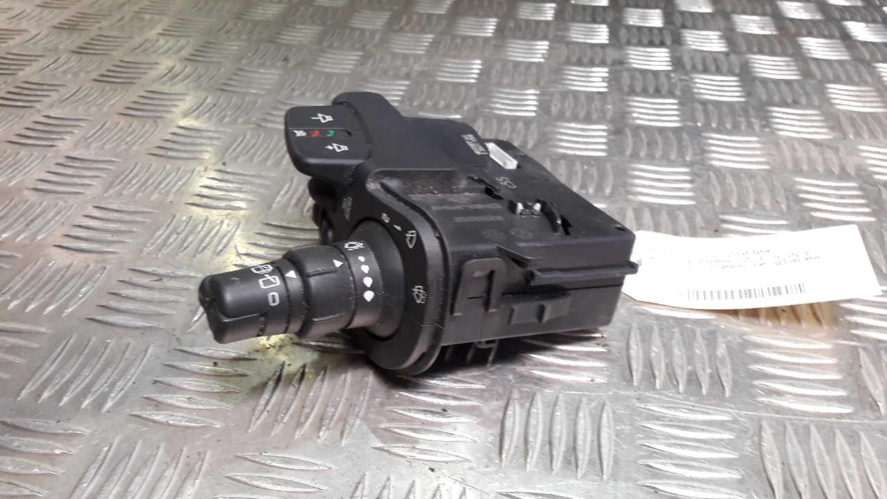 Commodo d'essuie glaces RENAULT CLIO 3 PHASE 2 Diesel - 1