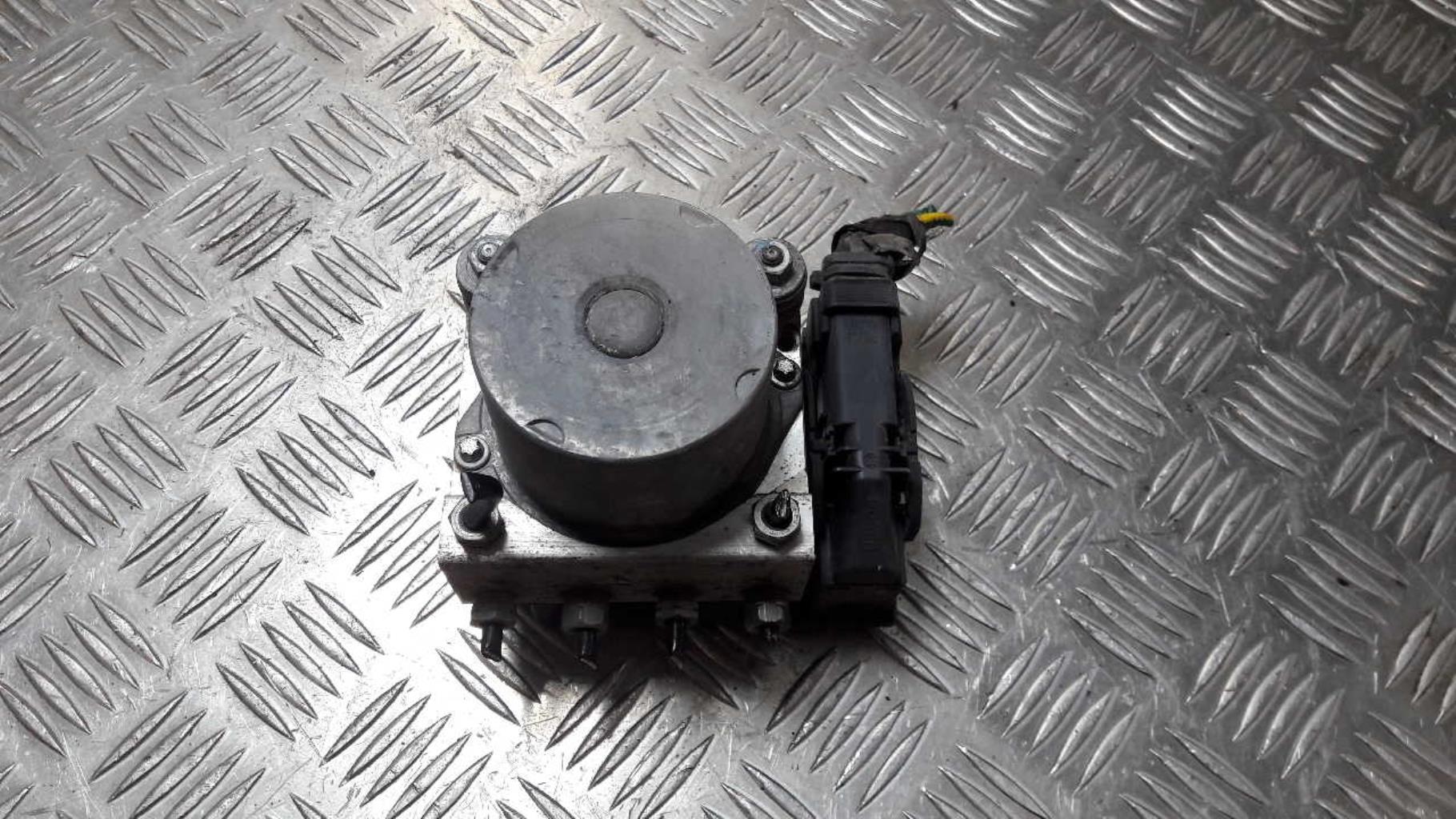 Bloc ABS (freins anti-blocage) CITROEN C4 1 PHASE 1 Essence - 1