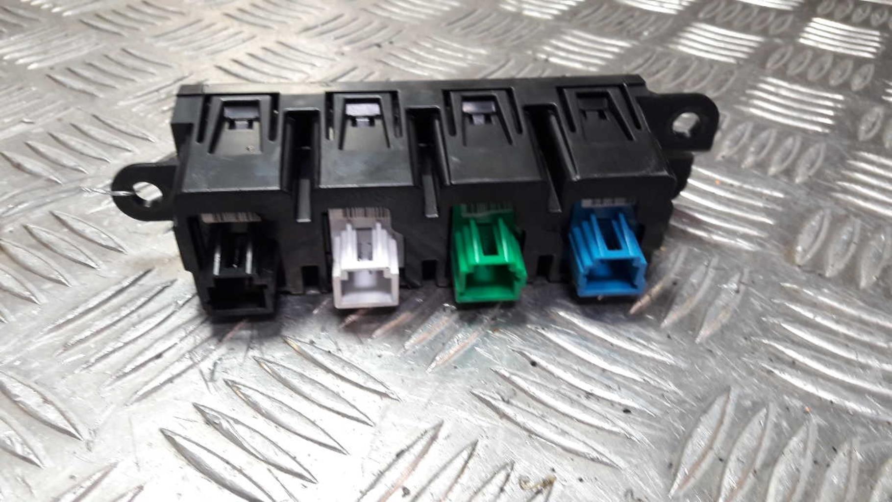 Bouton/Interrupteur NISSAN JUKE 1 PHASE 2 Essence - 1