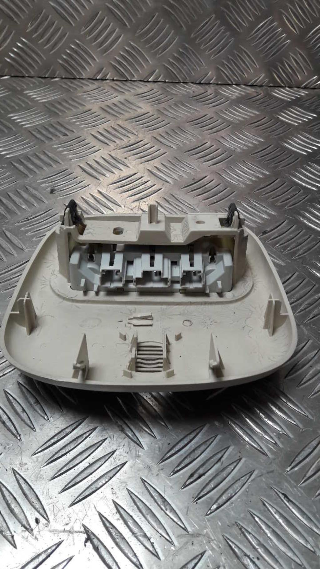 Eclairage de plafonnier CITROEN C4 1 PHASE 1 Essence - 1